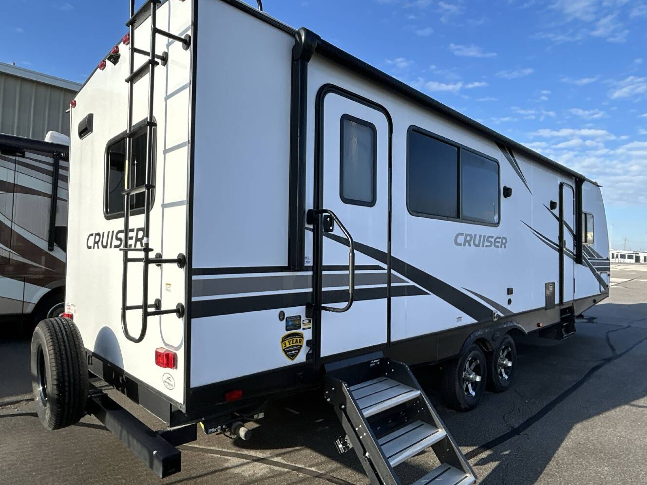 A photo of this 2023 Crossroads CRUISER AIRE 29RKL
