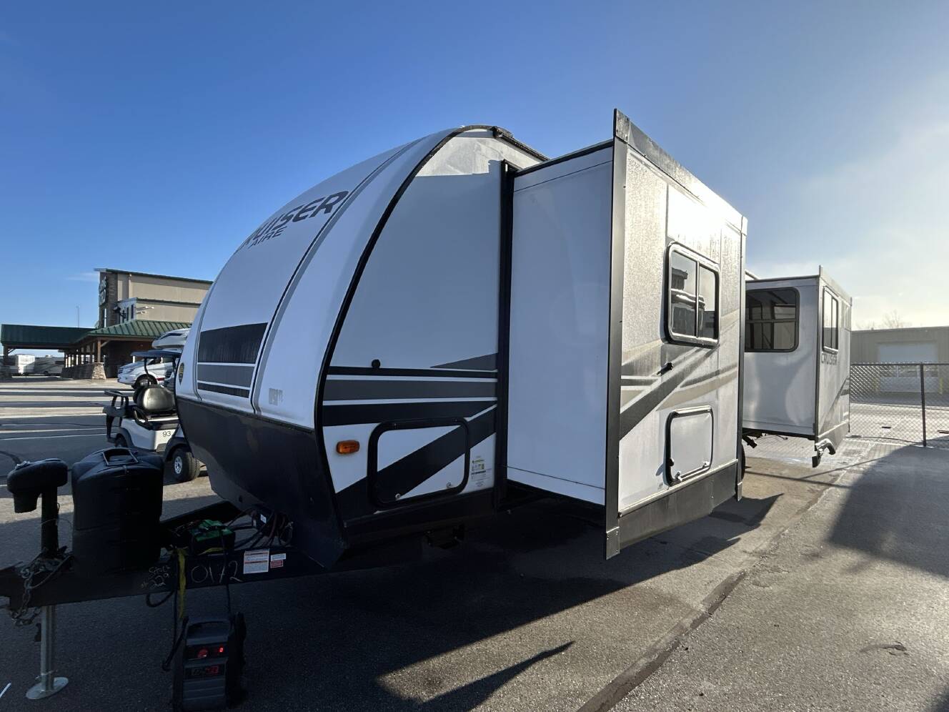 A photo of this 2023 Crossroads CRUISER AIRE 29RKL