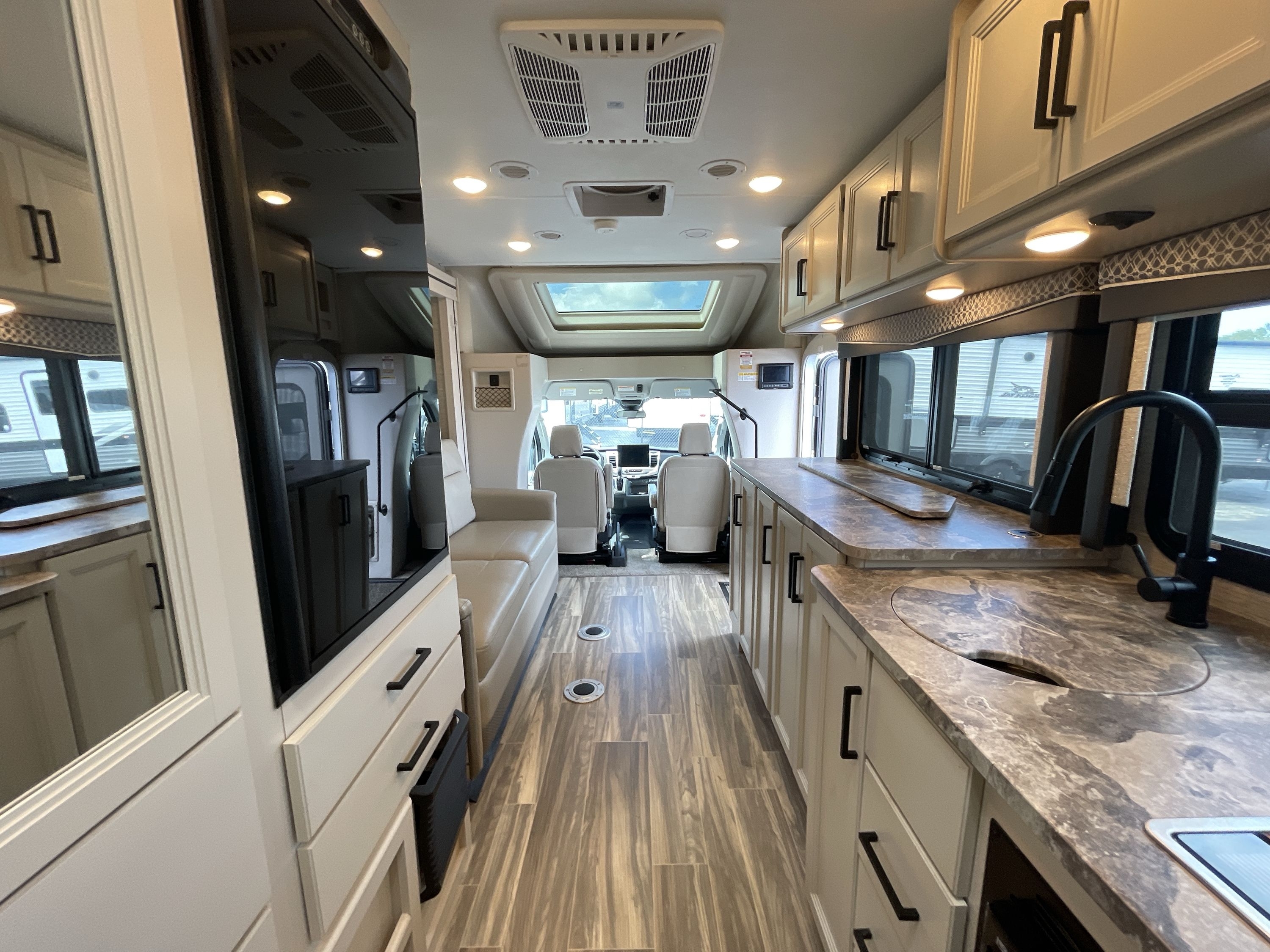 2023 Thor COMPASS 23TE in pinellas park FL