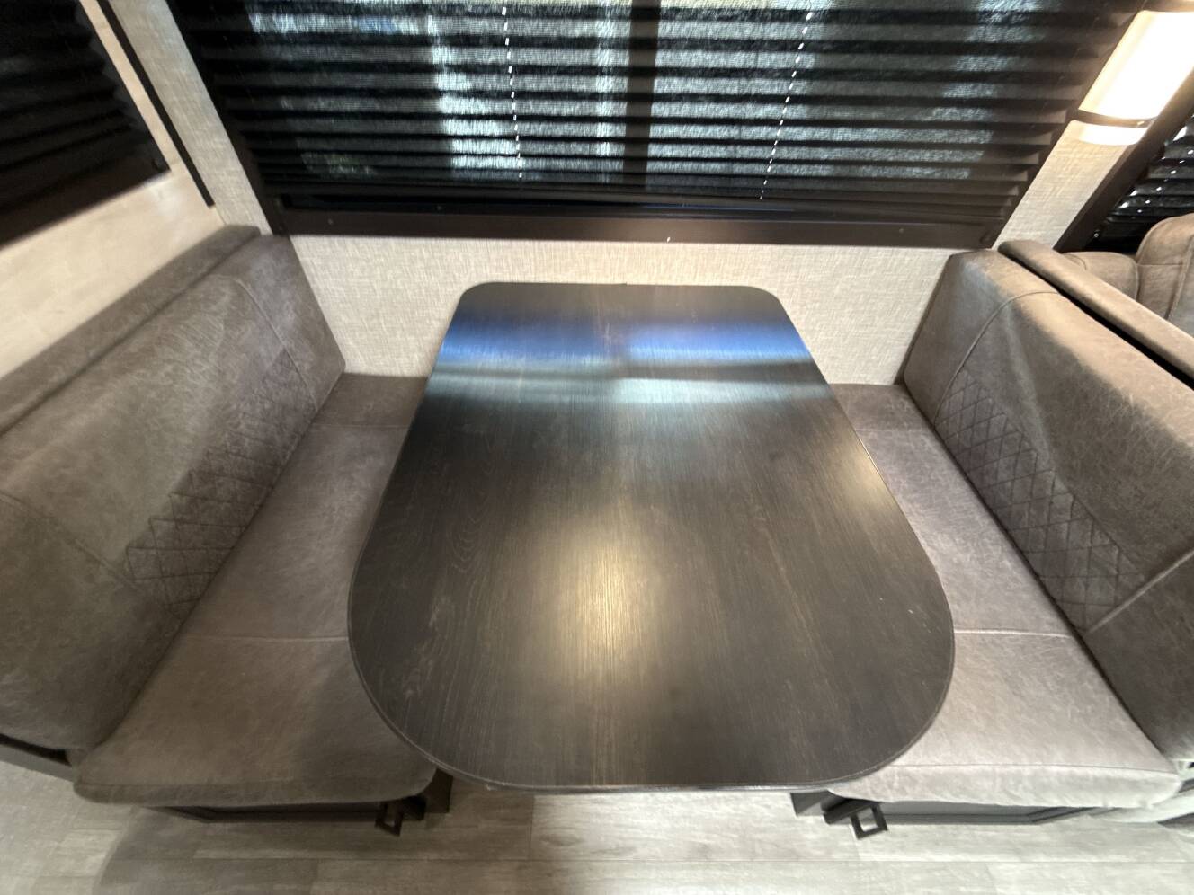A photo of this 2022 Jayco JAY FLIGHT 33RBTS