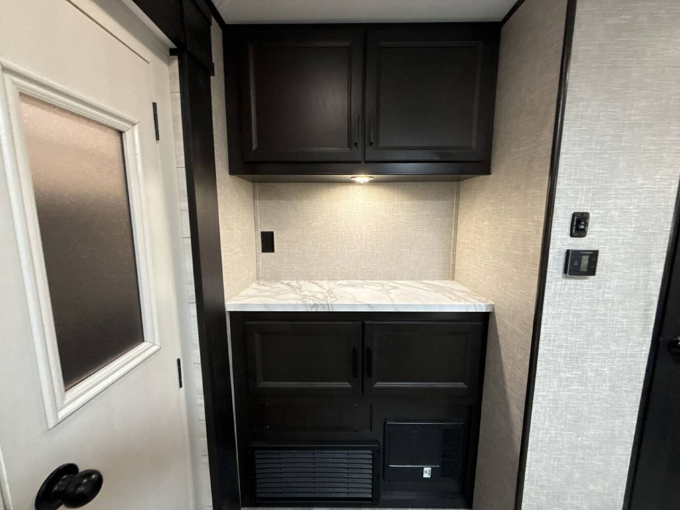 A photo of this 2022 Jayco JAY FLIGHT 33RBTS