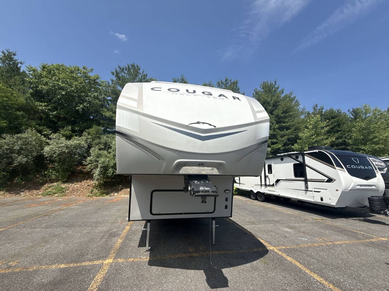 A photo of this 2023 Keystone COUGAR 29RLI