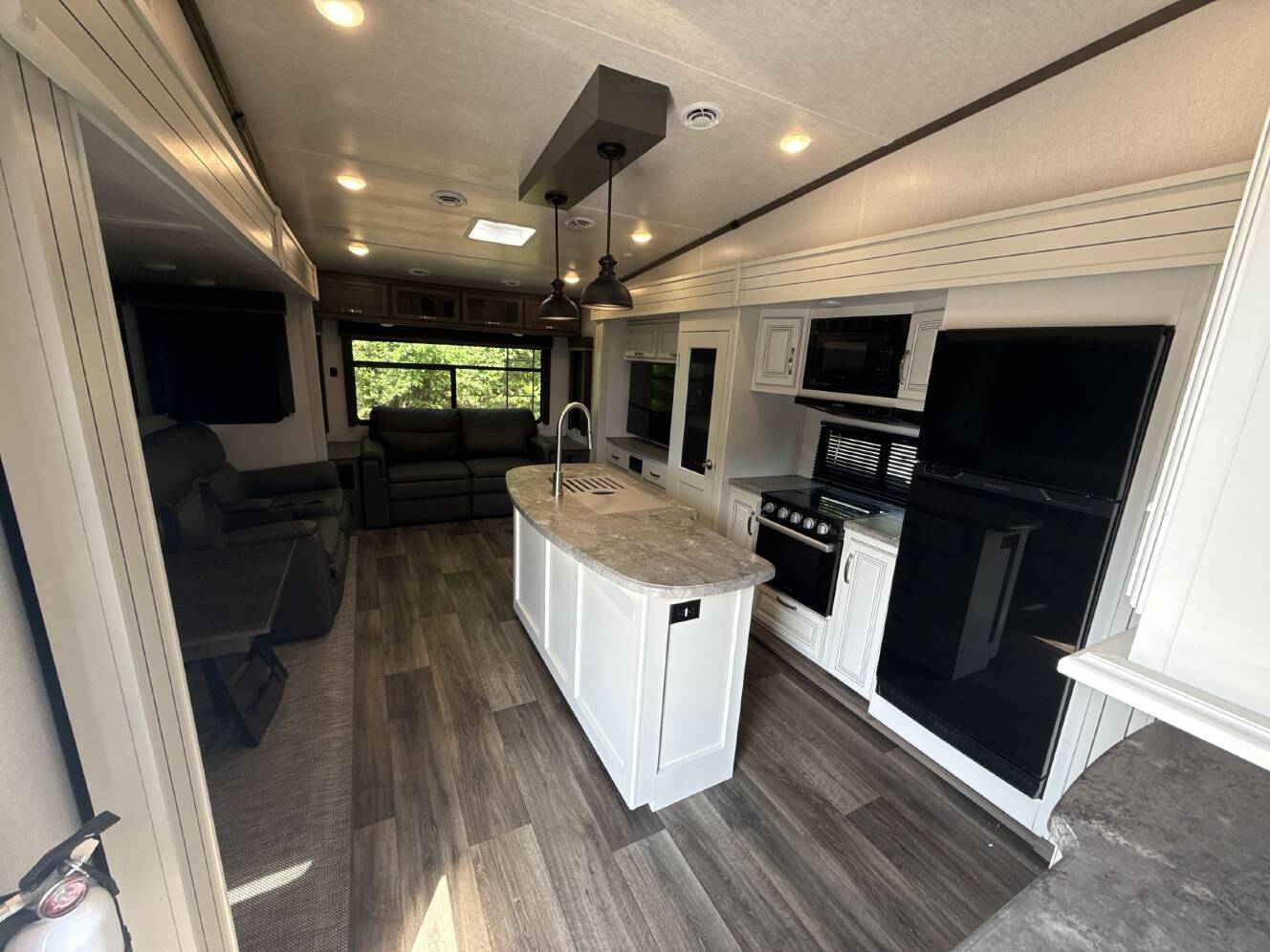 A photo of this 2023 Keystone COUGAR 29RLI