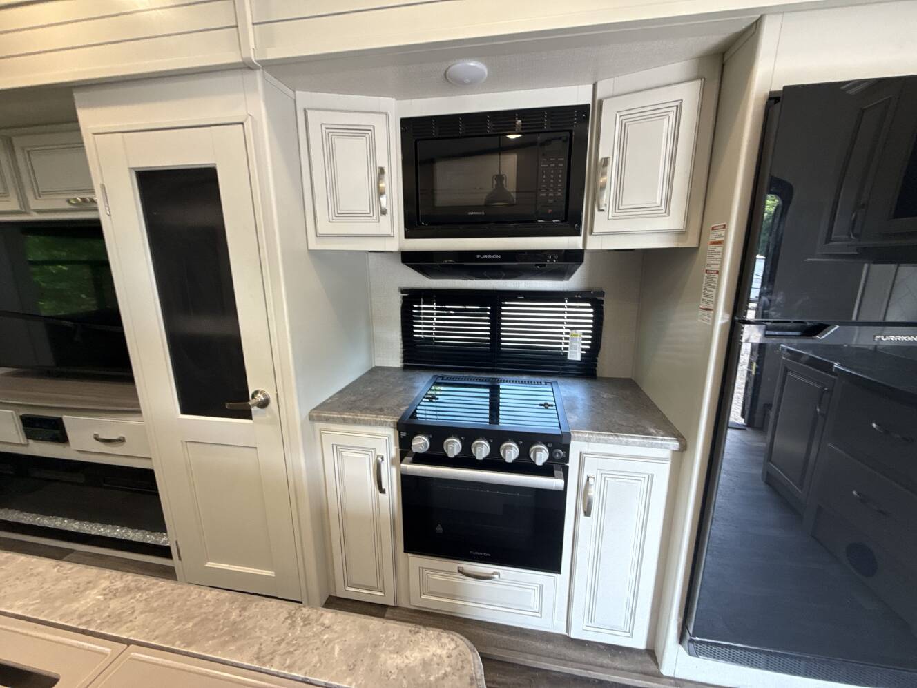 A photo of this 2023 Keystone COUGAR 29RLI