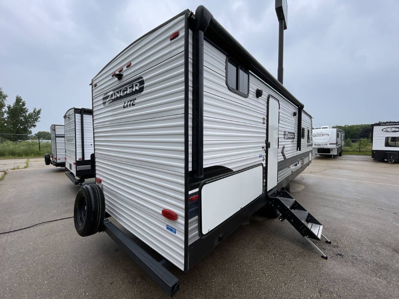 A photo of this 2022 Crossroads ZINGER 280BH