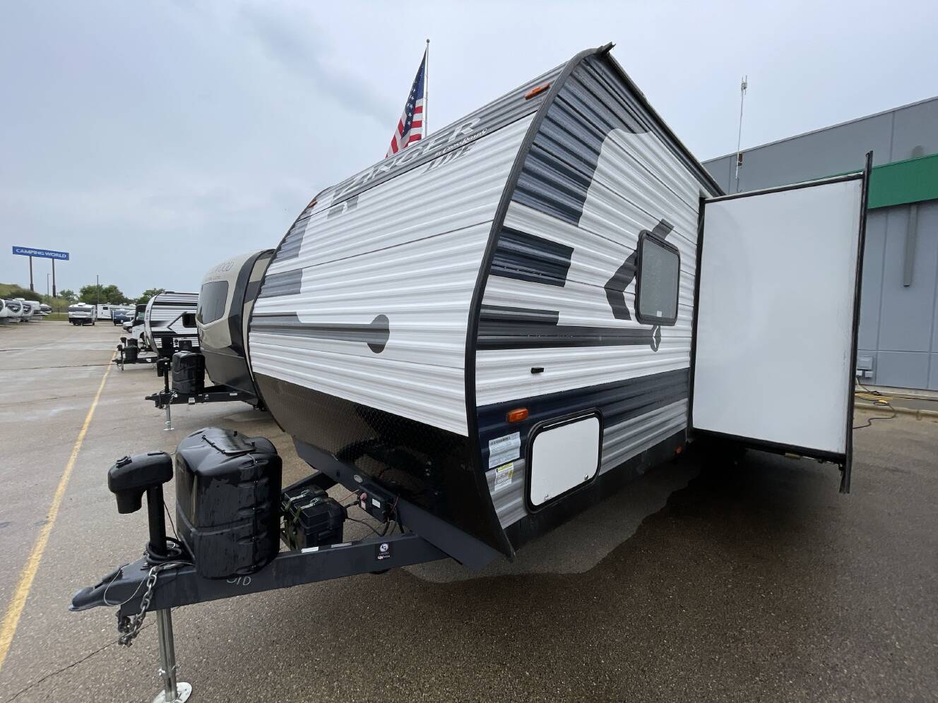 A photo of this 2022 Crossroads ZINGER 280BH