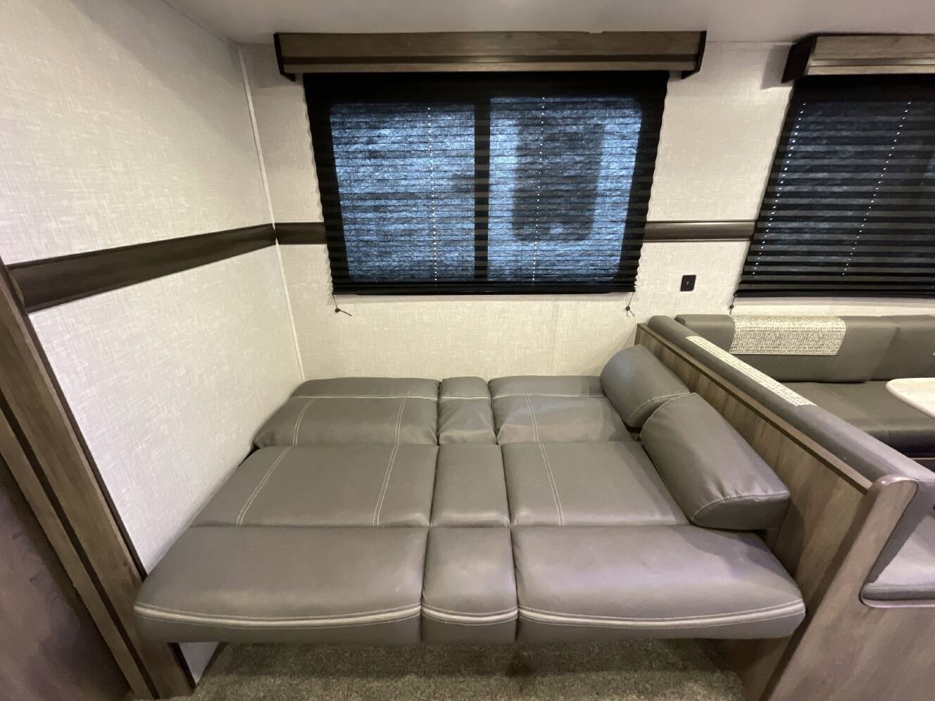 A photo of this 2022 Crossroads ZINGER 280BH