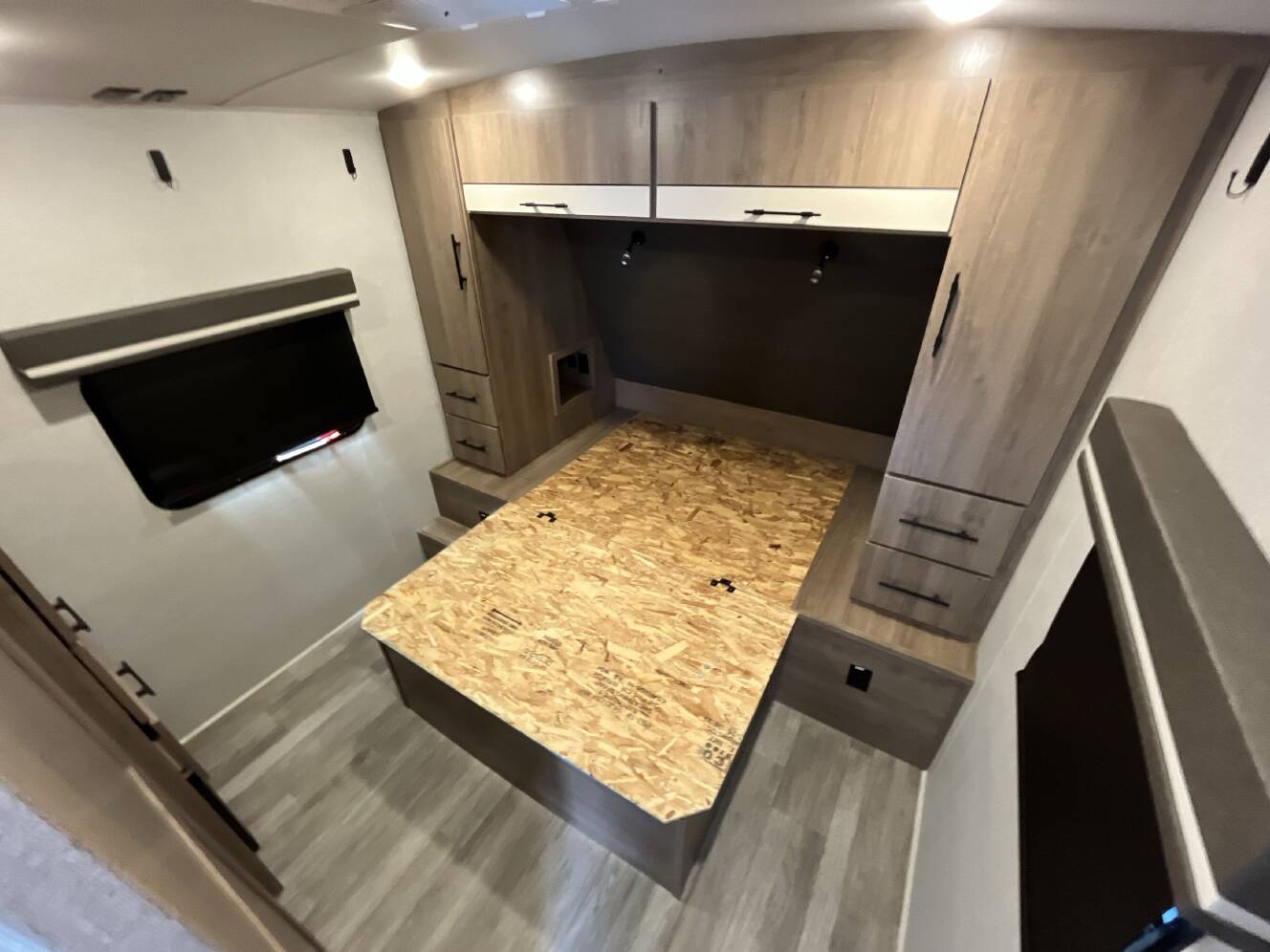 A photo of this 2023 Grand Design IMAGINE 2670MK