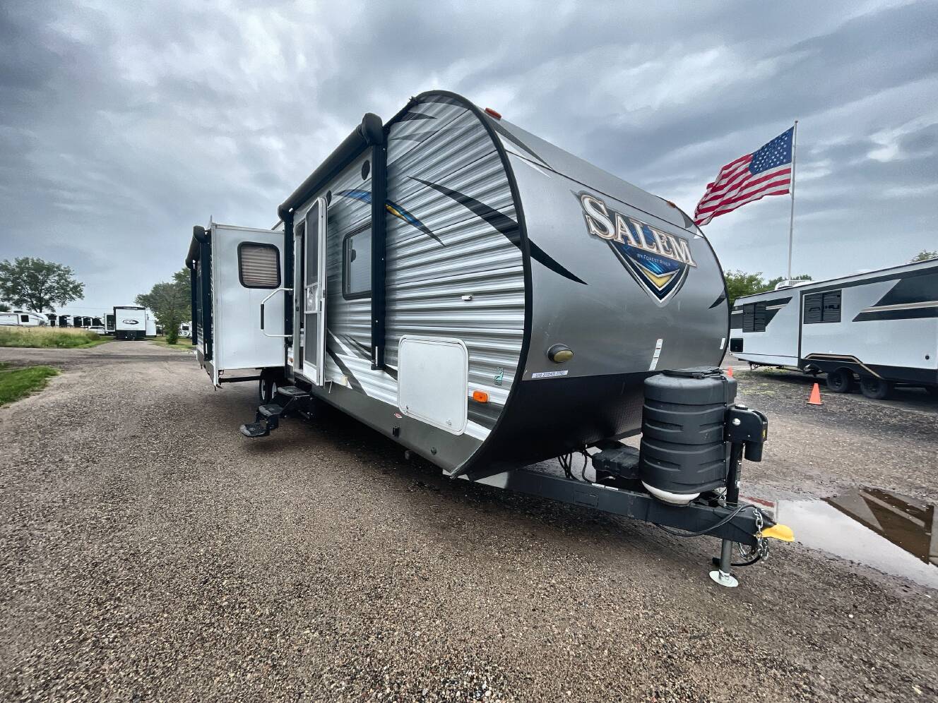 A photo of this 2018 Forest River SALEM 27REI