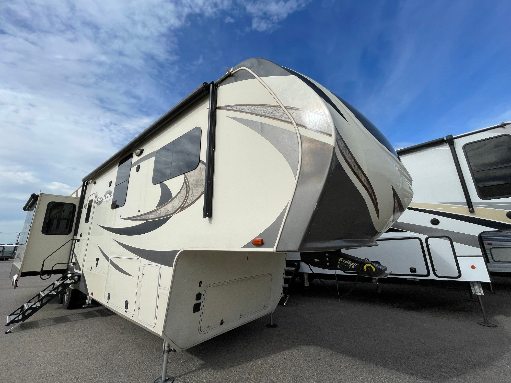 2018 Grand Design SOLITUDE 377MBS RV