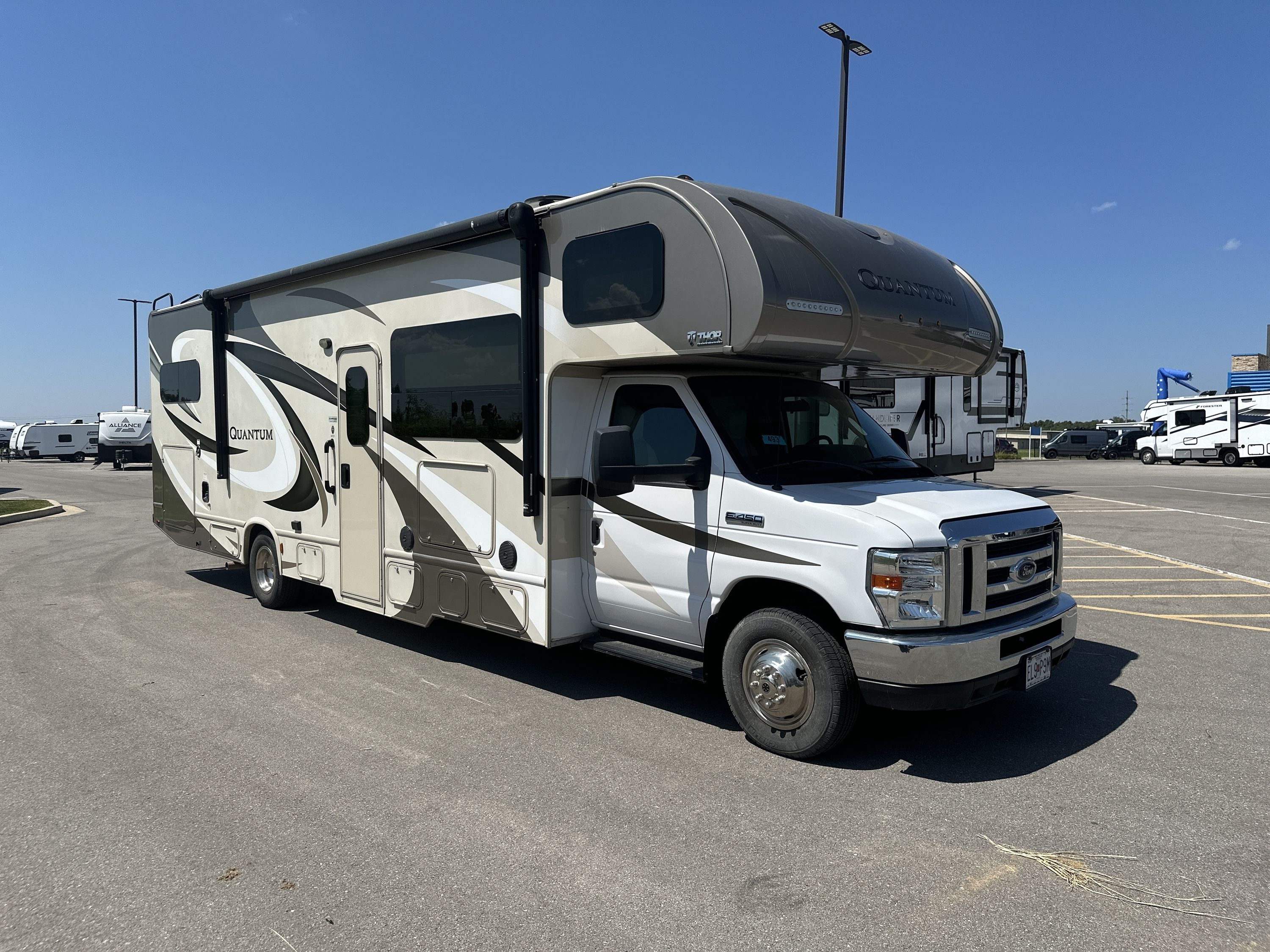 2017 Thor QUANTUM 31WS WS31 in scott city MO