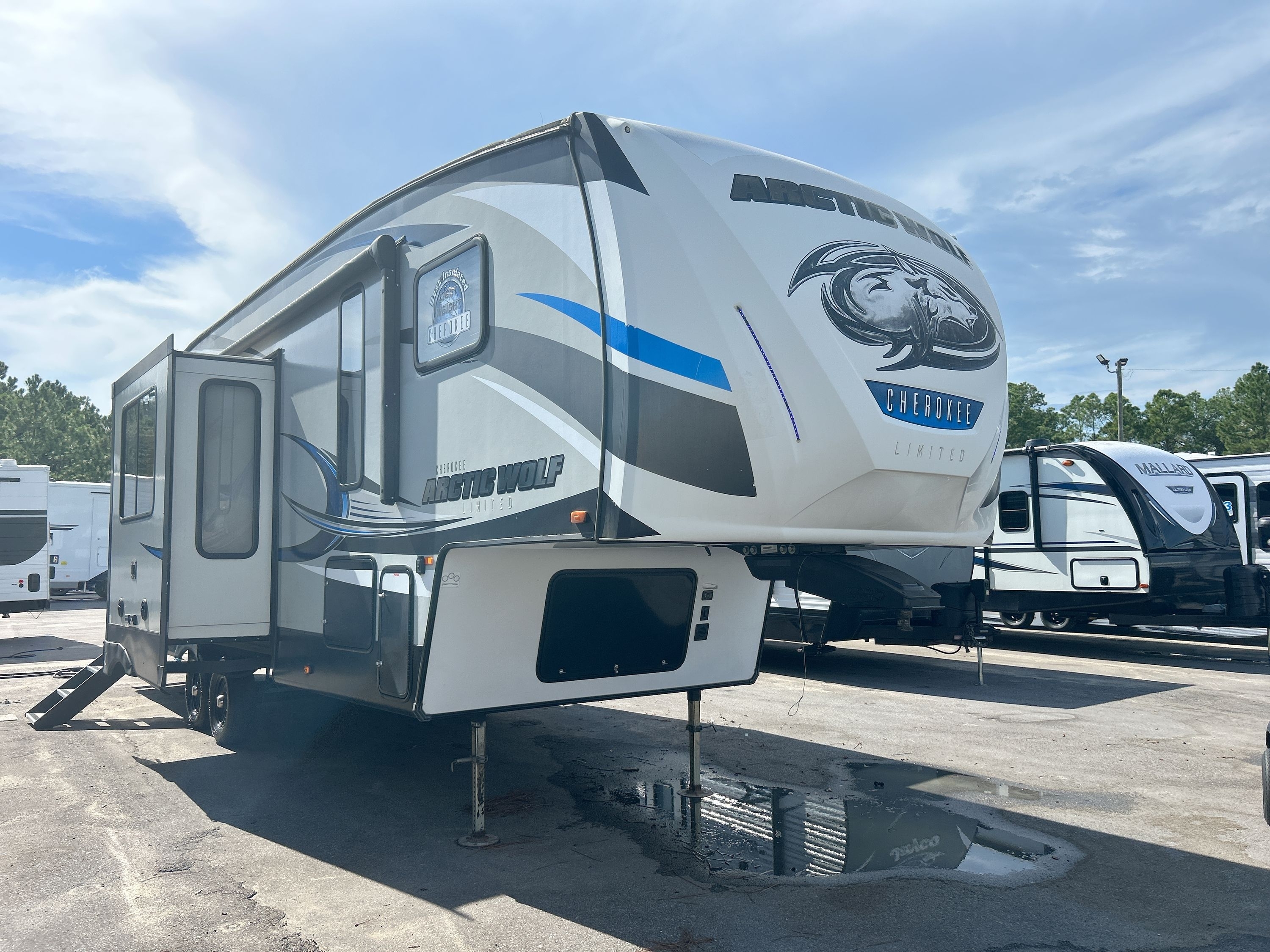2019 Forest River ARCTIC WOLF 305ML6 in gulf breeze FL