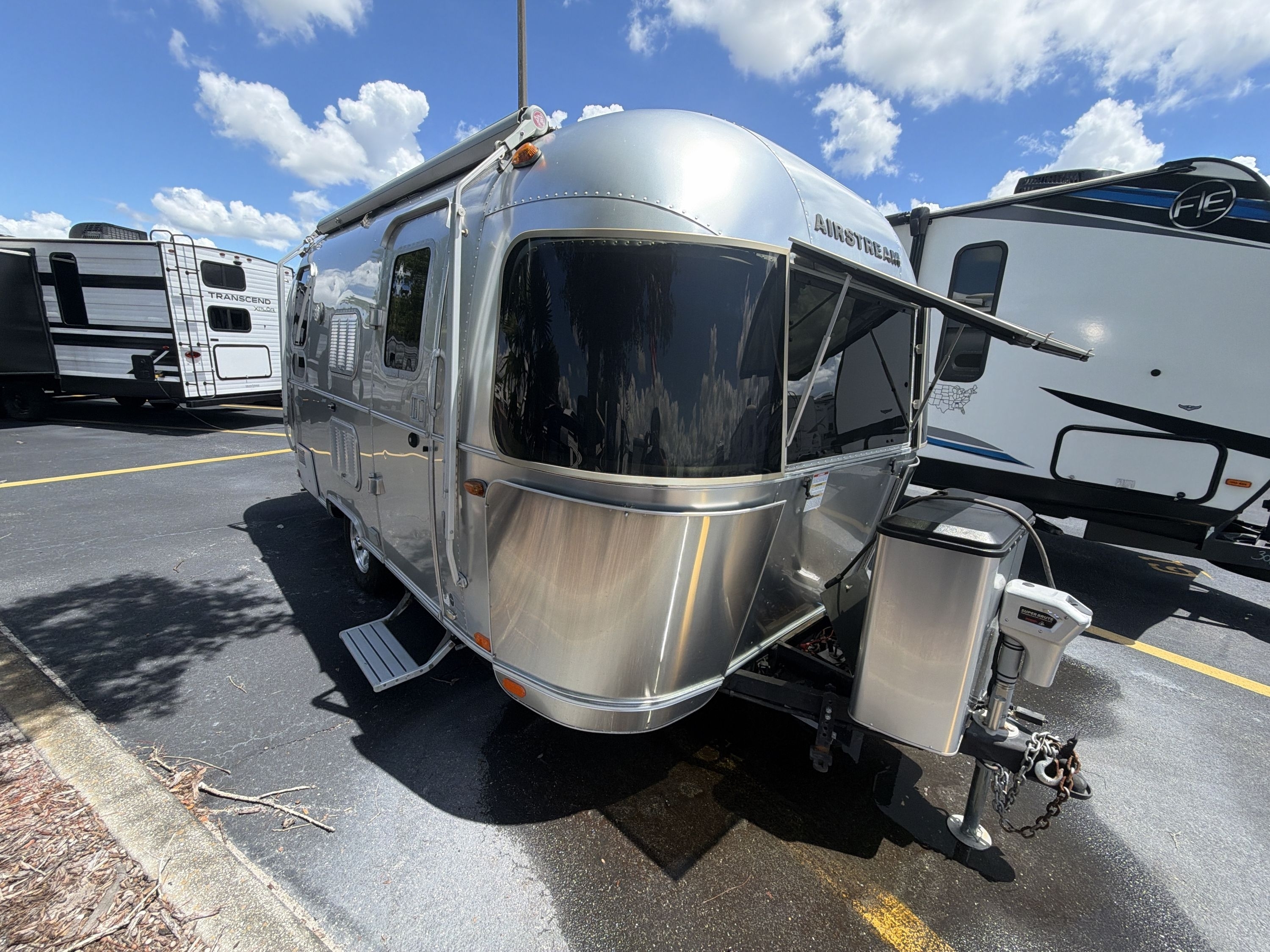 2019 Airstream FLYING CLOUD 19CB in bartow FL
