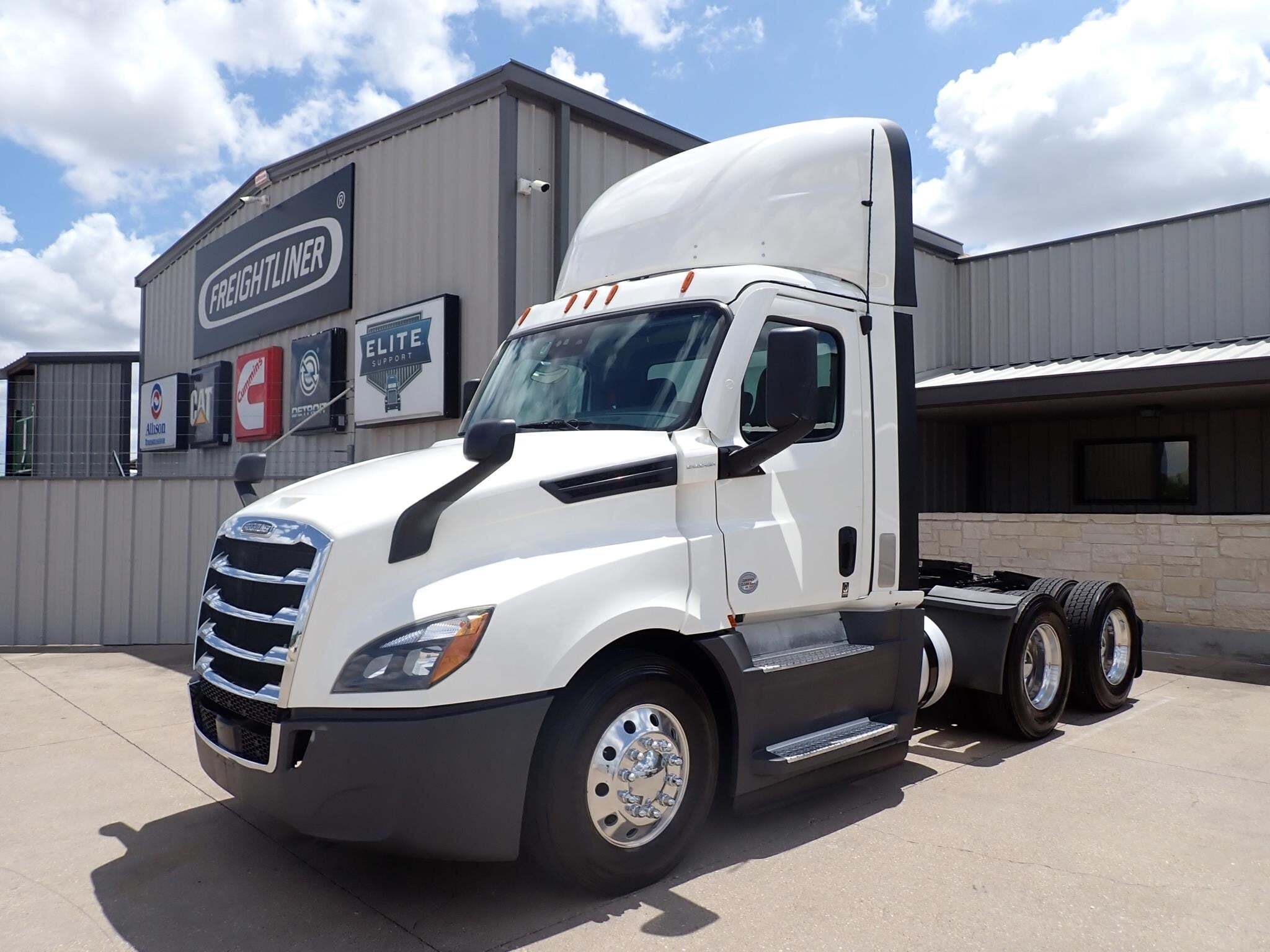 2021 FREIGHTLINER CASCADIA 126 in Waco, TX