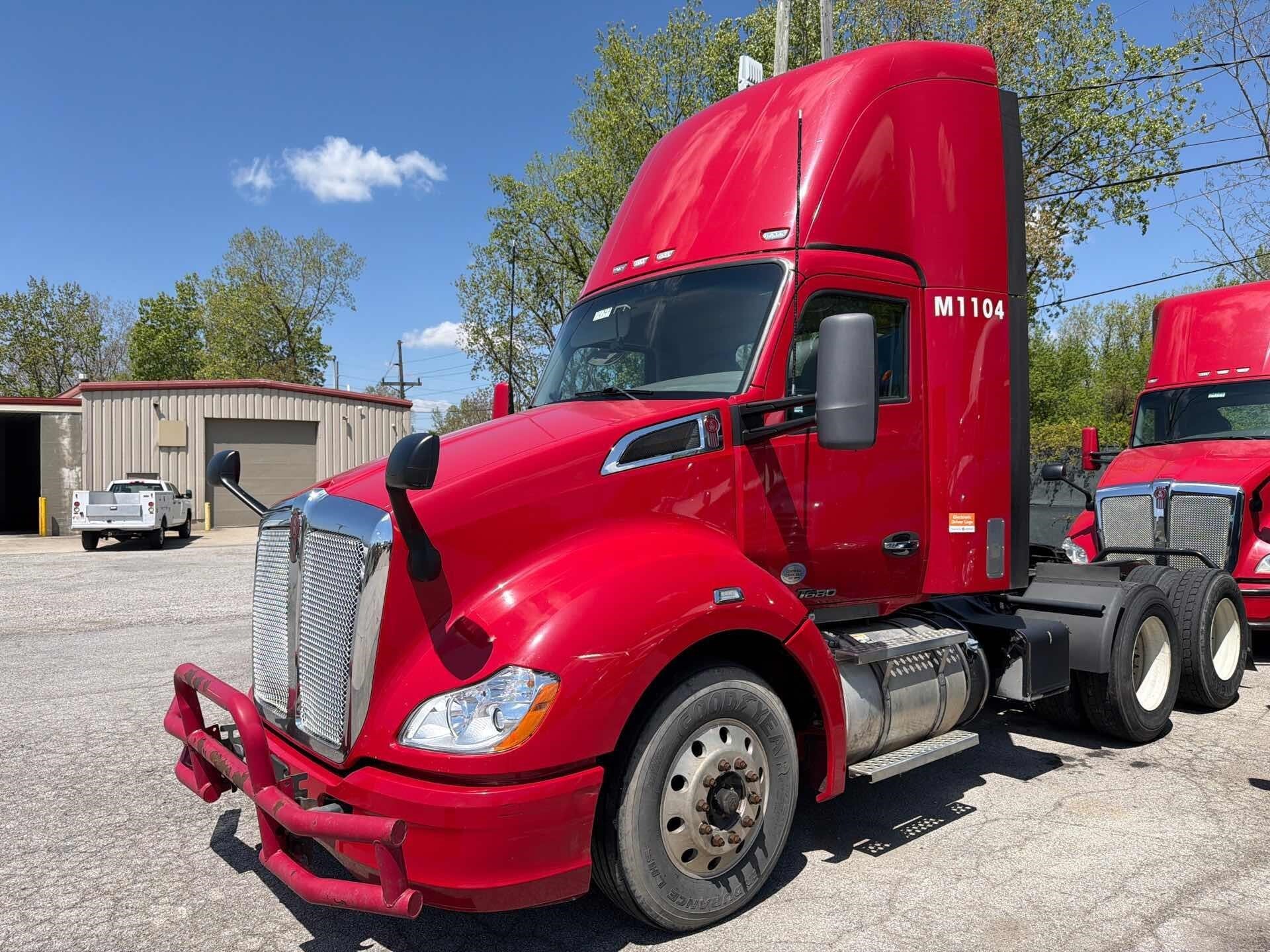 2019 KENWORTH T680 in Fort Wayne, IN