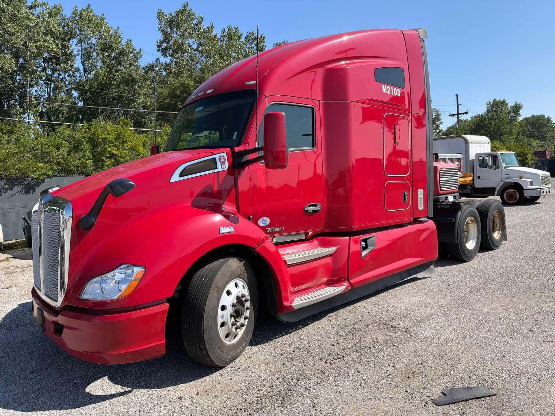 2019 KENWORTH T680 in Fort Wayne, IN