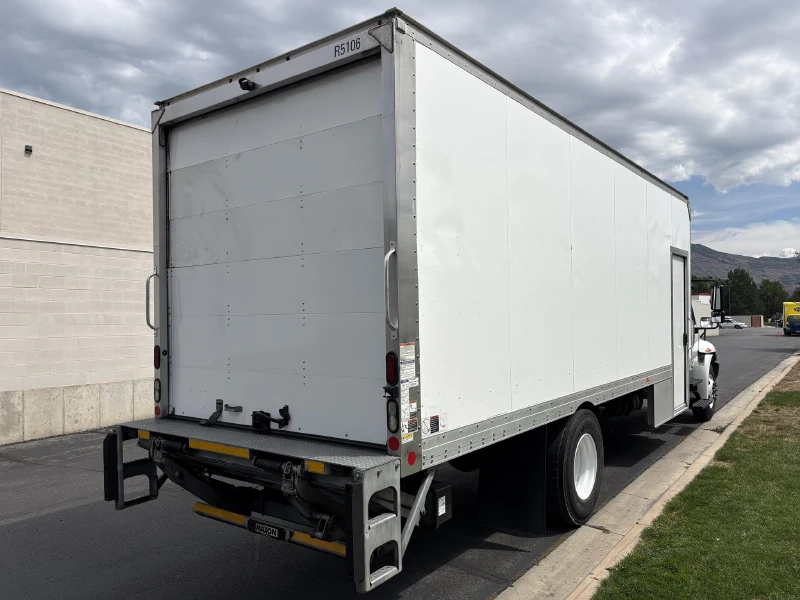 2019 INTERNATIONAL DURASTAR 4300