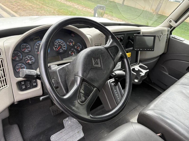 2019 INTERNATIONAL DURASTAR 4300