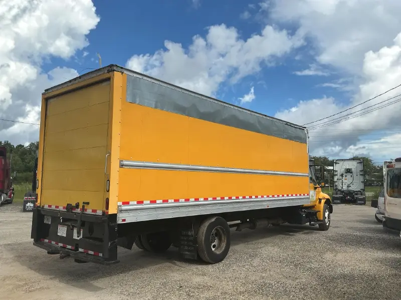 2016 INTERNATIONAL 4300