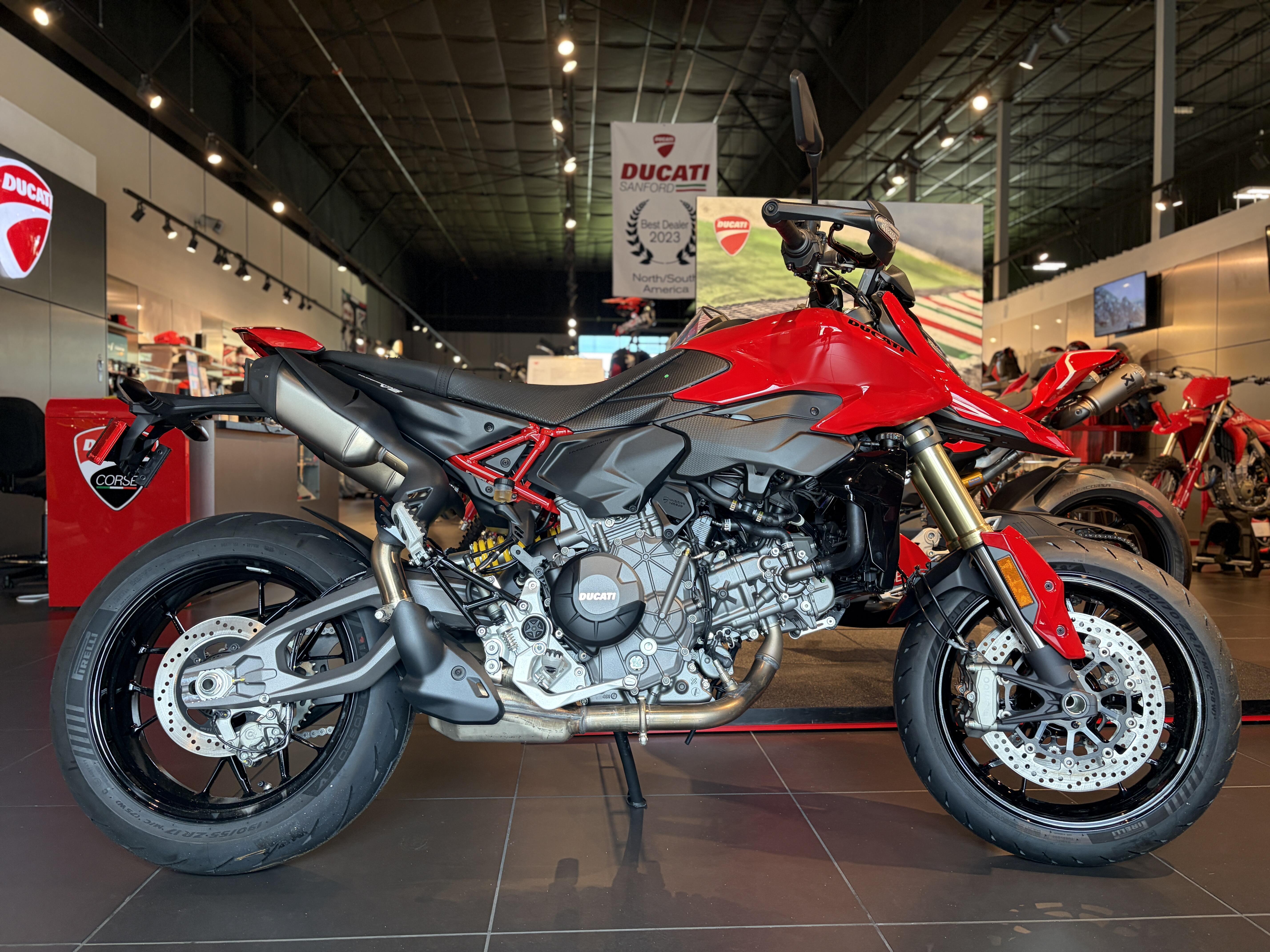 2027 Ducati HYPERMOTARD V2 V2 in Sanford, FL