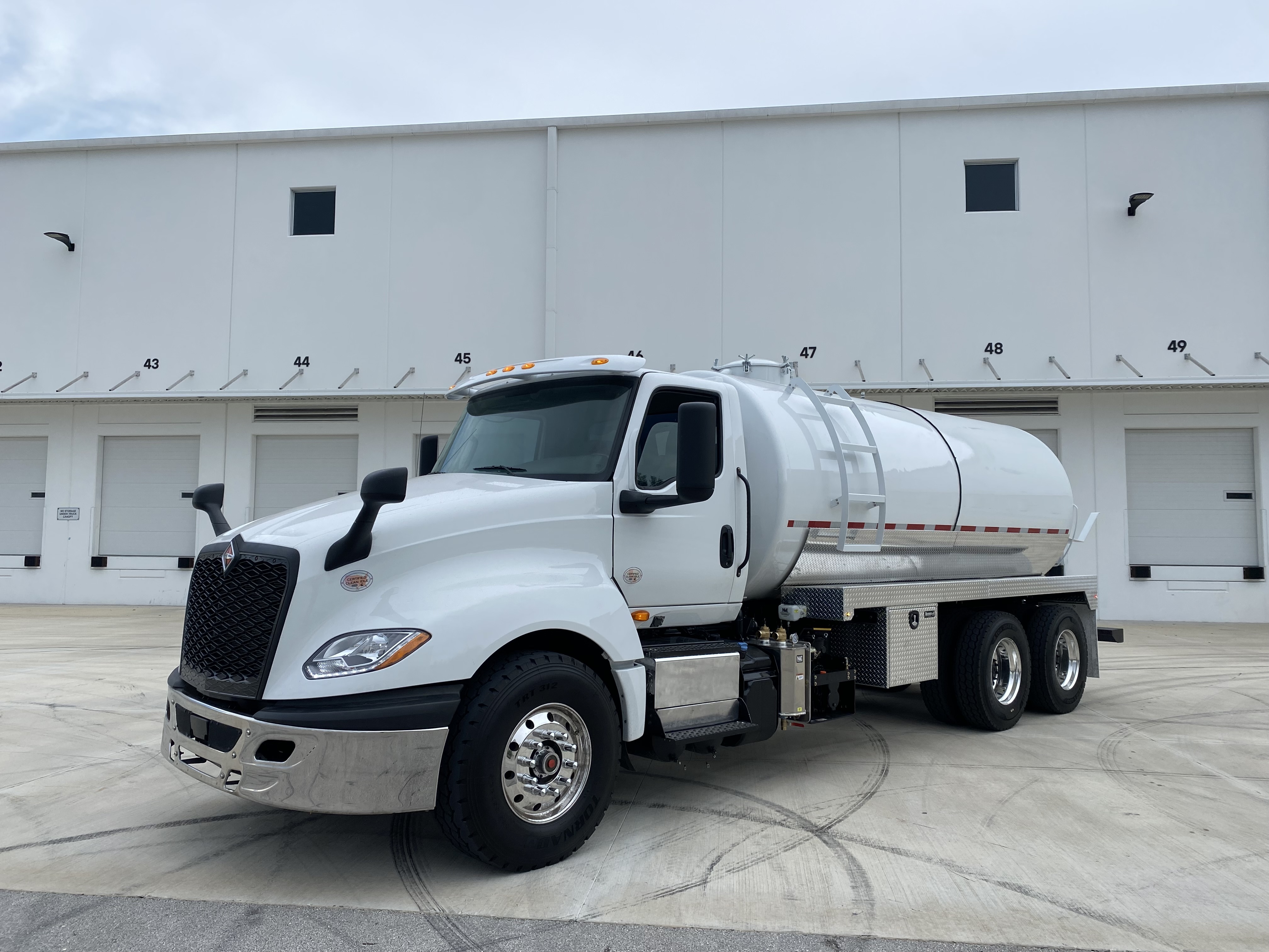 2024 INTERNATIONAL LT in Hialeah, FL