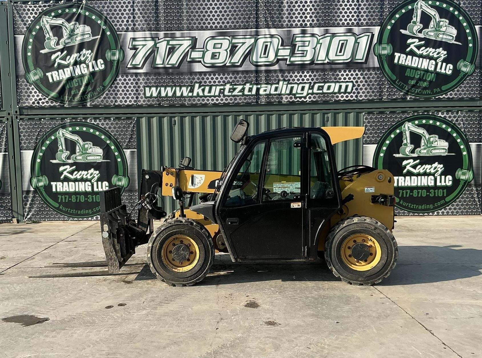 2018 CATERPILLAR TH255C in Littlestown, PA
