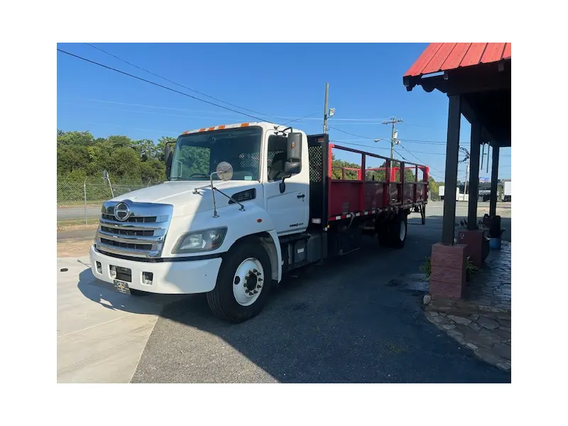 2018 HINO 338