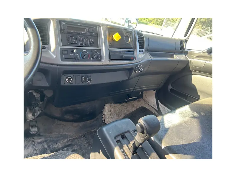 2018 HINO 338