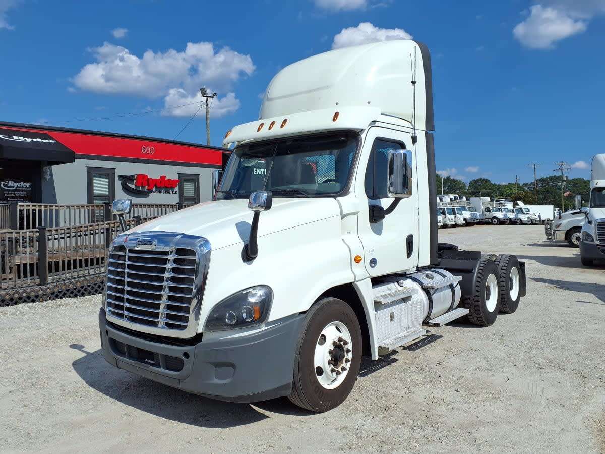 2020 FREIGHTLINER CASCADIA 125 in Greenville, SC