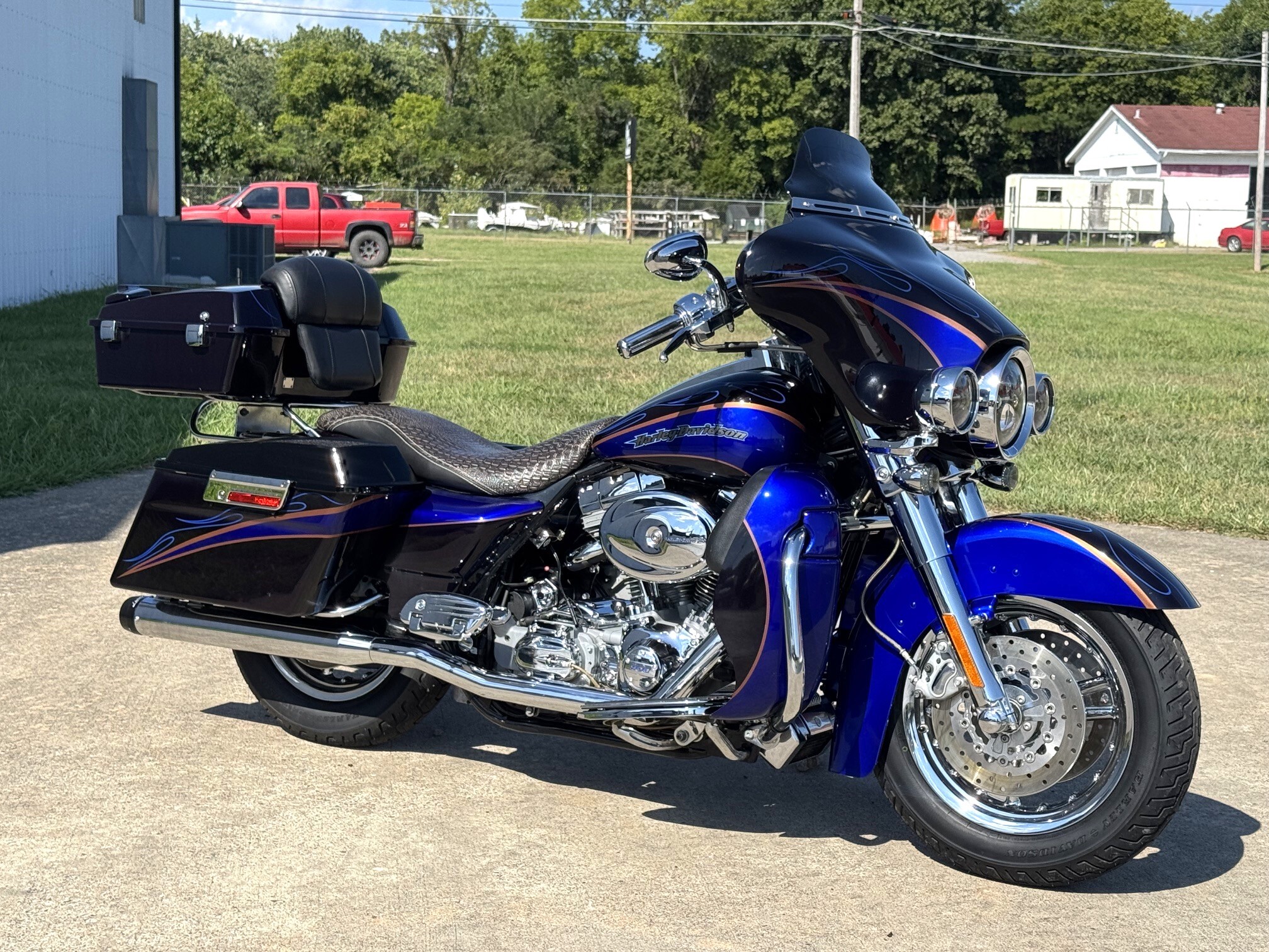 2004 Harley-Davidson CVO SCREAMIN EAGLE ELECTRA GLIDE FLHTCSE FLHTCSE in Paducah, KY