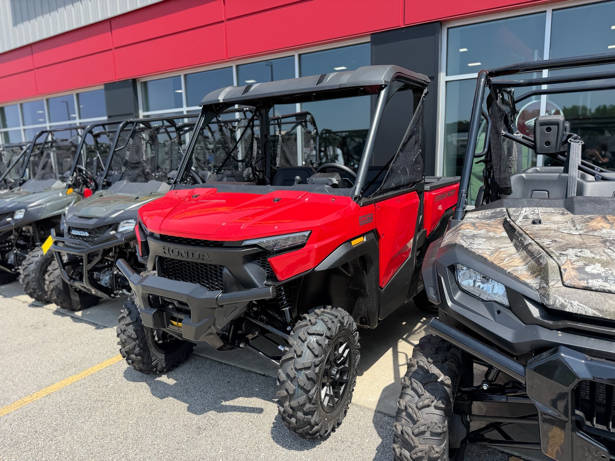 2026 Honda Pioneer 1000 Deluxe in suamico WI