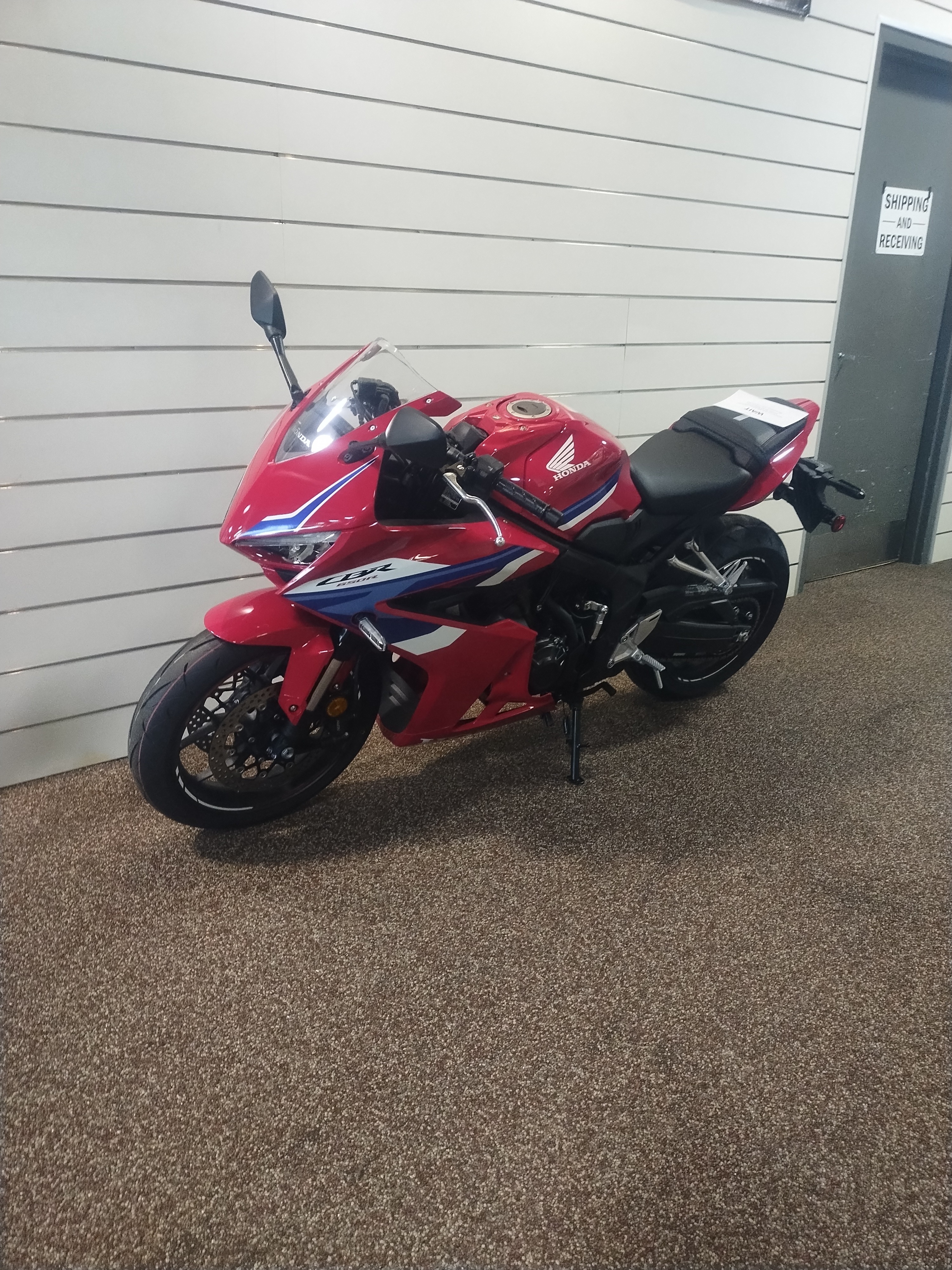 2026 Honda CBR650R E-Clutch BASE in bear DE
