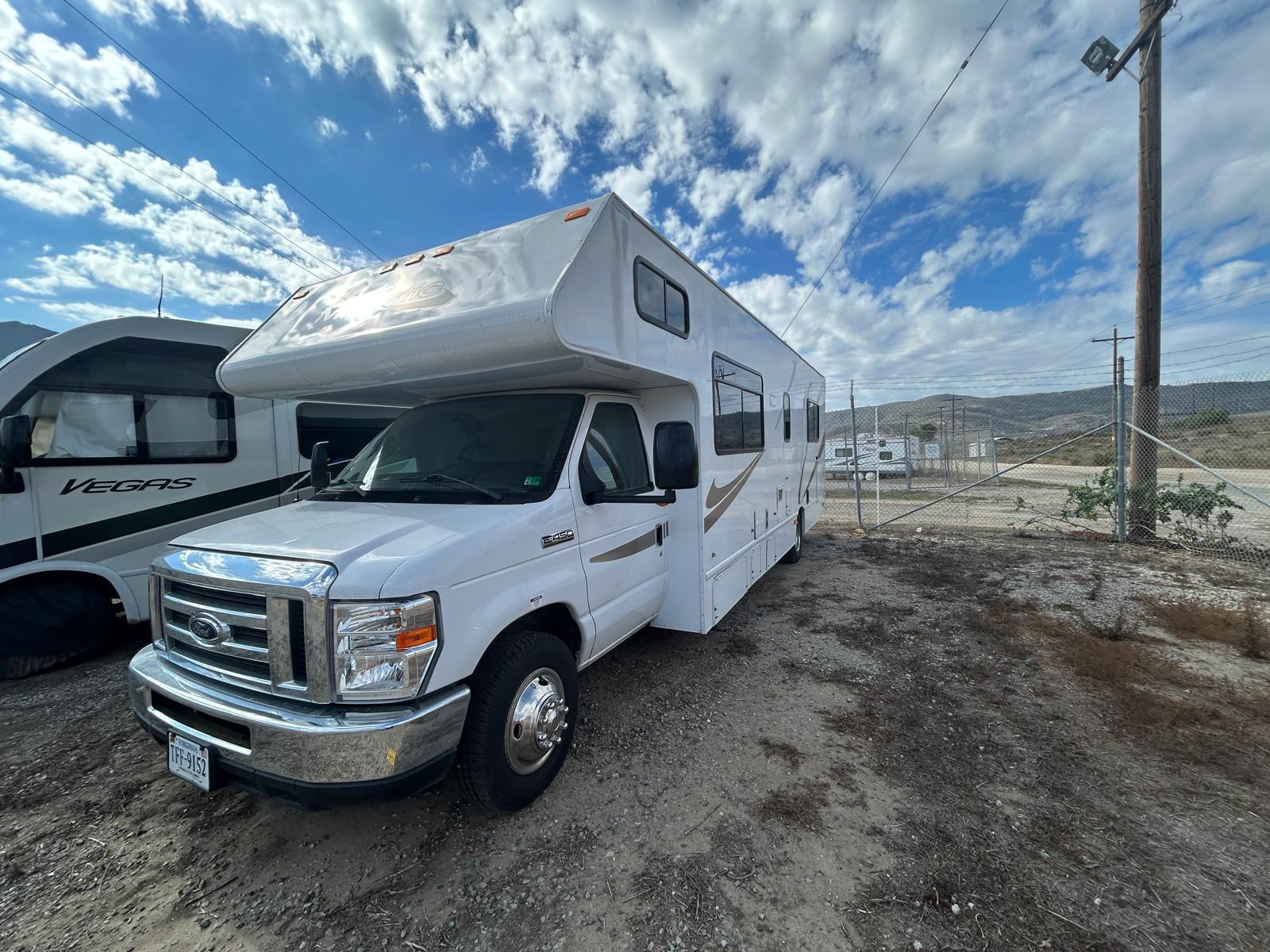 2019 Thor Motor Coach FOUR WINDS MAJESTIC 28A in san clemente CA
