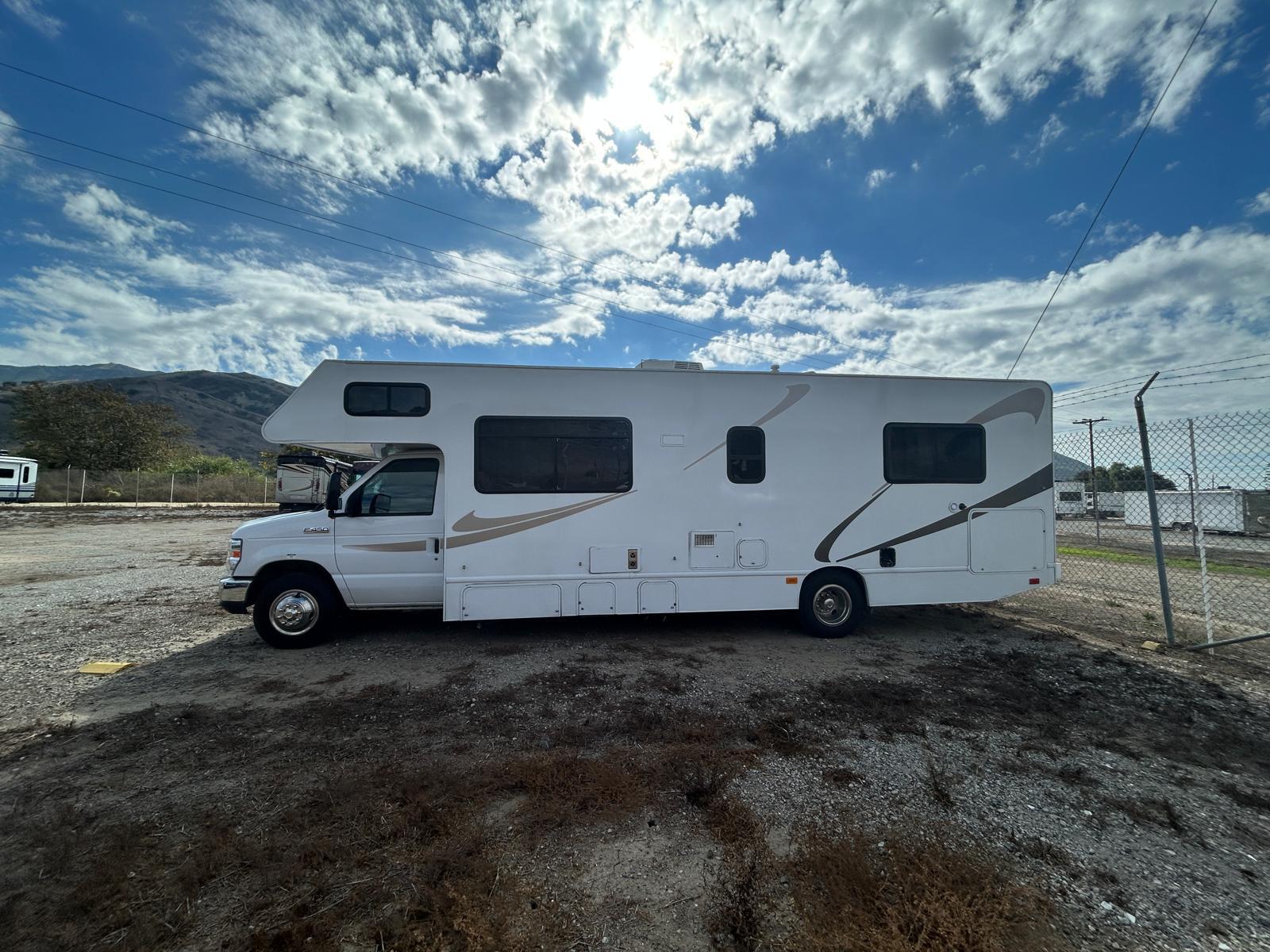 2019 Thor Motor Coach FOUR WINDS MAJESTIC 28A in san clemente CA