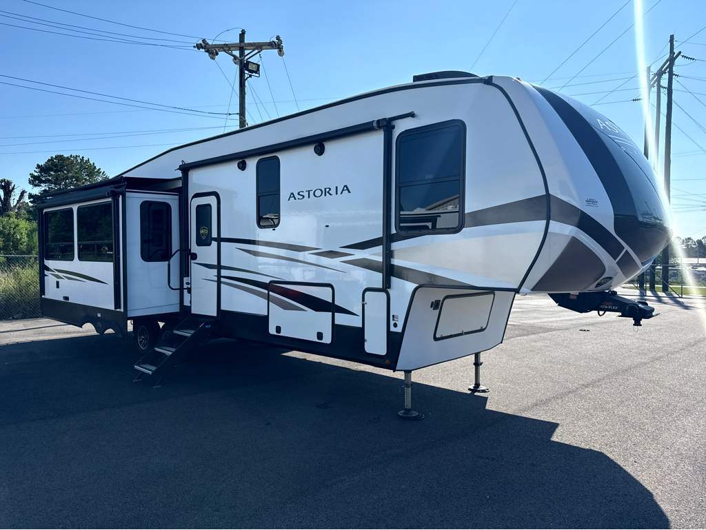 2024 Dutchmen Astoria Platinum 3173RLP RV