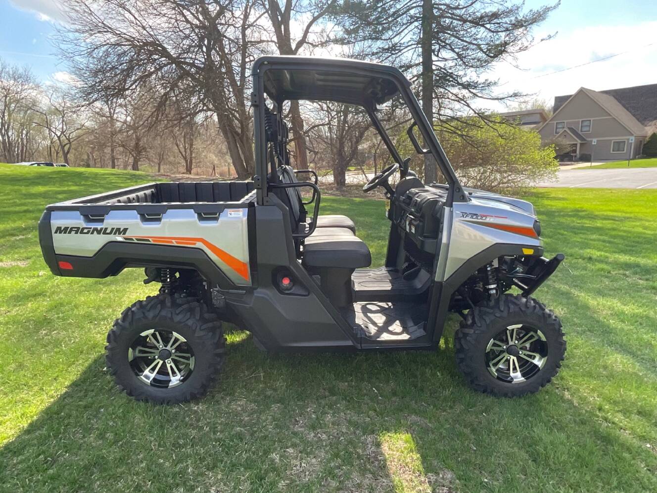 A photo of this 2025 Argo Magnum XF 1000 LE