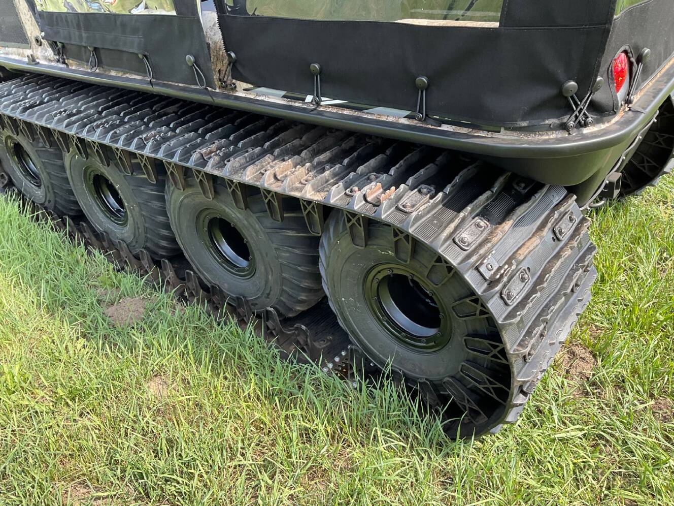 A photo of this 2022 Argo Aurora 800 SX HuntMaster