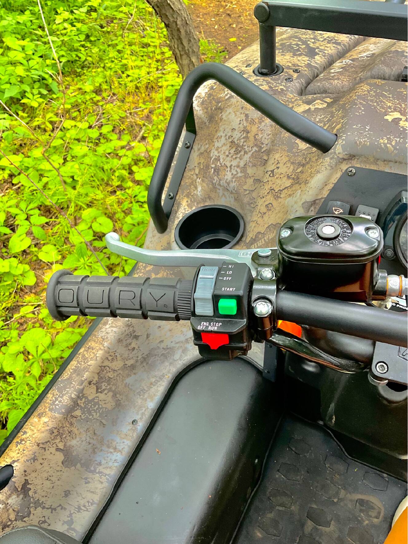 A photo of this 2022 Argo Aurora 800 SX HuntMaster