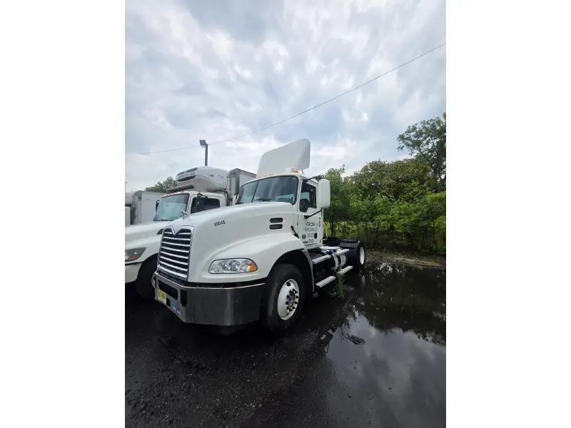2018 MACK 600