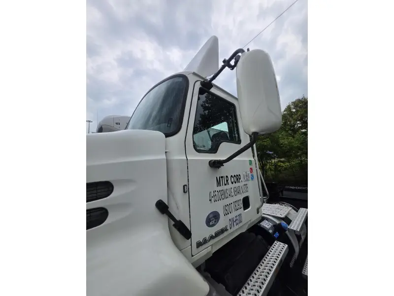 2018 MACK 600