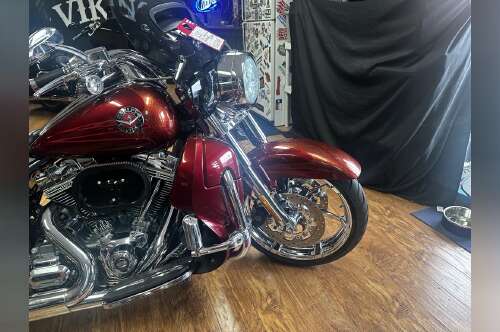 2013 Harley-Davidson ROAD KING CVO FLHRSE5 in pompano beach FL