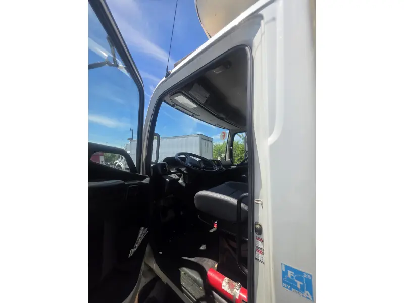 2017 HINO HINO 338