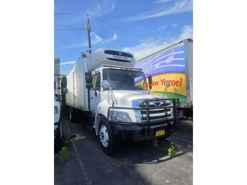 2017 HINO HINO 338