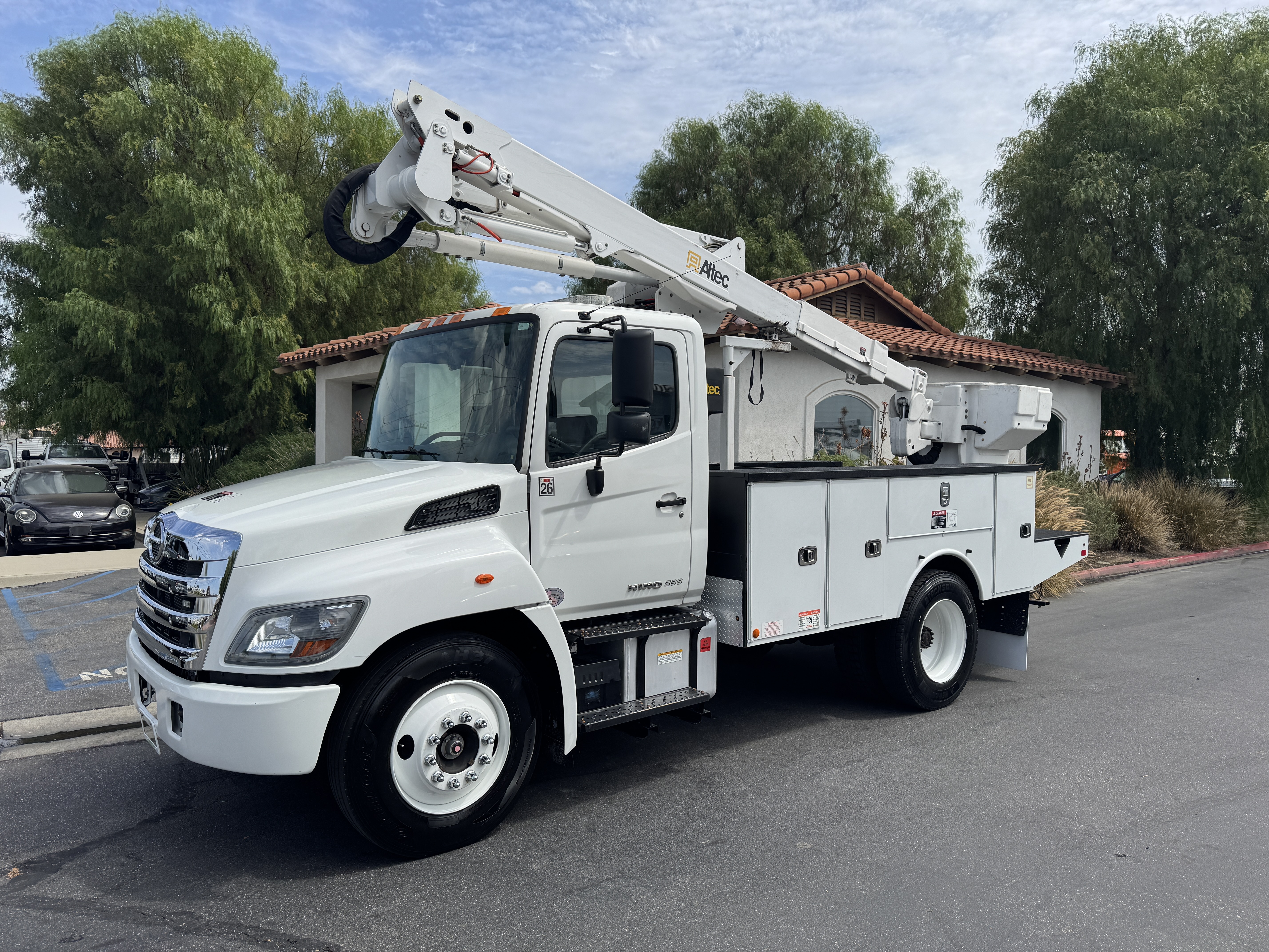 2018 ALTEC AT40G in Norco, CA