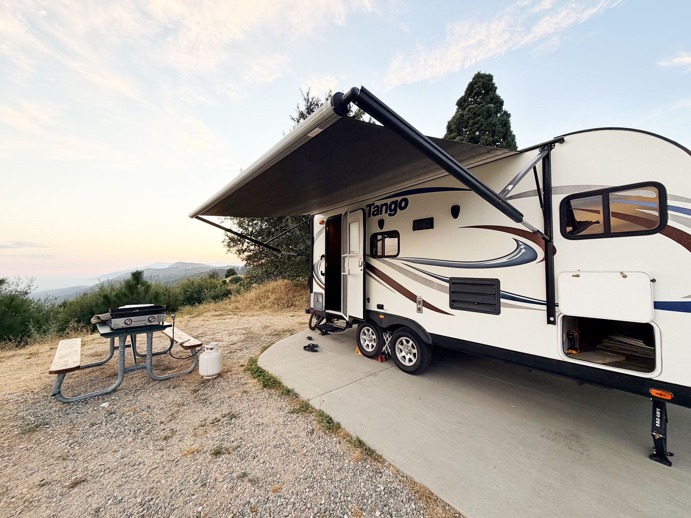 2015 Pacific Coachworks TANGO ULTRA LITE 17UL RV