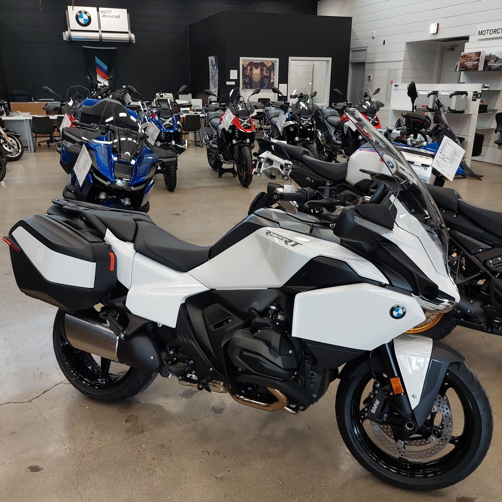 2026 BMW R 1300 RT in Middletown, OH