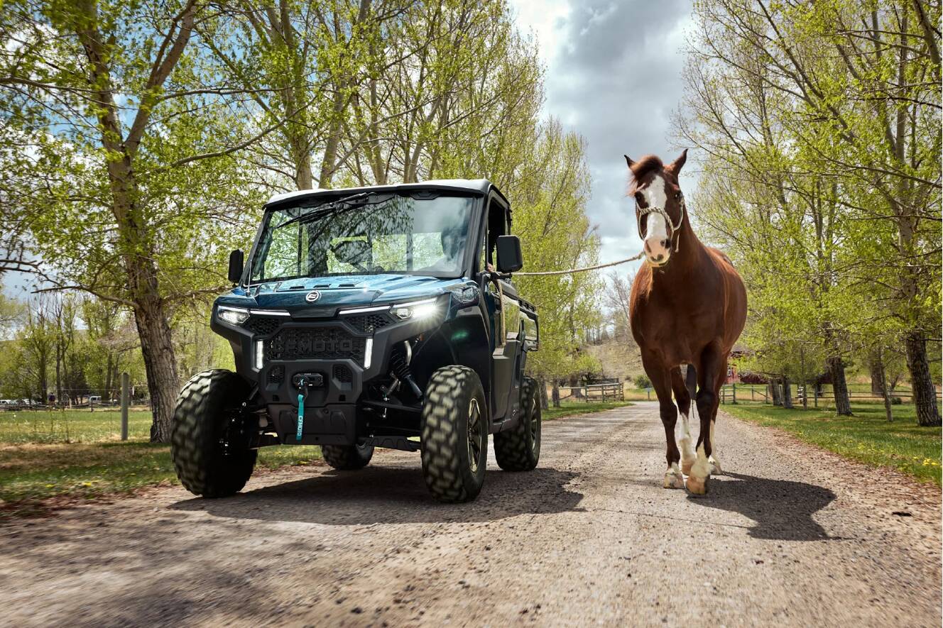 A photo of this 2027 CFMOTO UFORCE U10 Pro Highland EPS