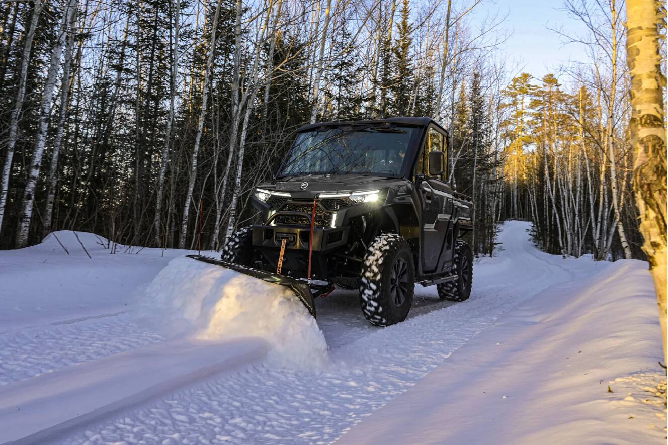 A photo of this 2027 CFMOTO UFORCE U10 Pro Highland EPS