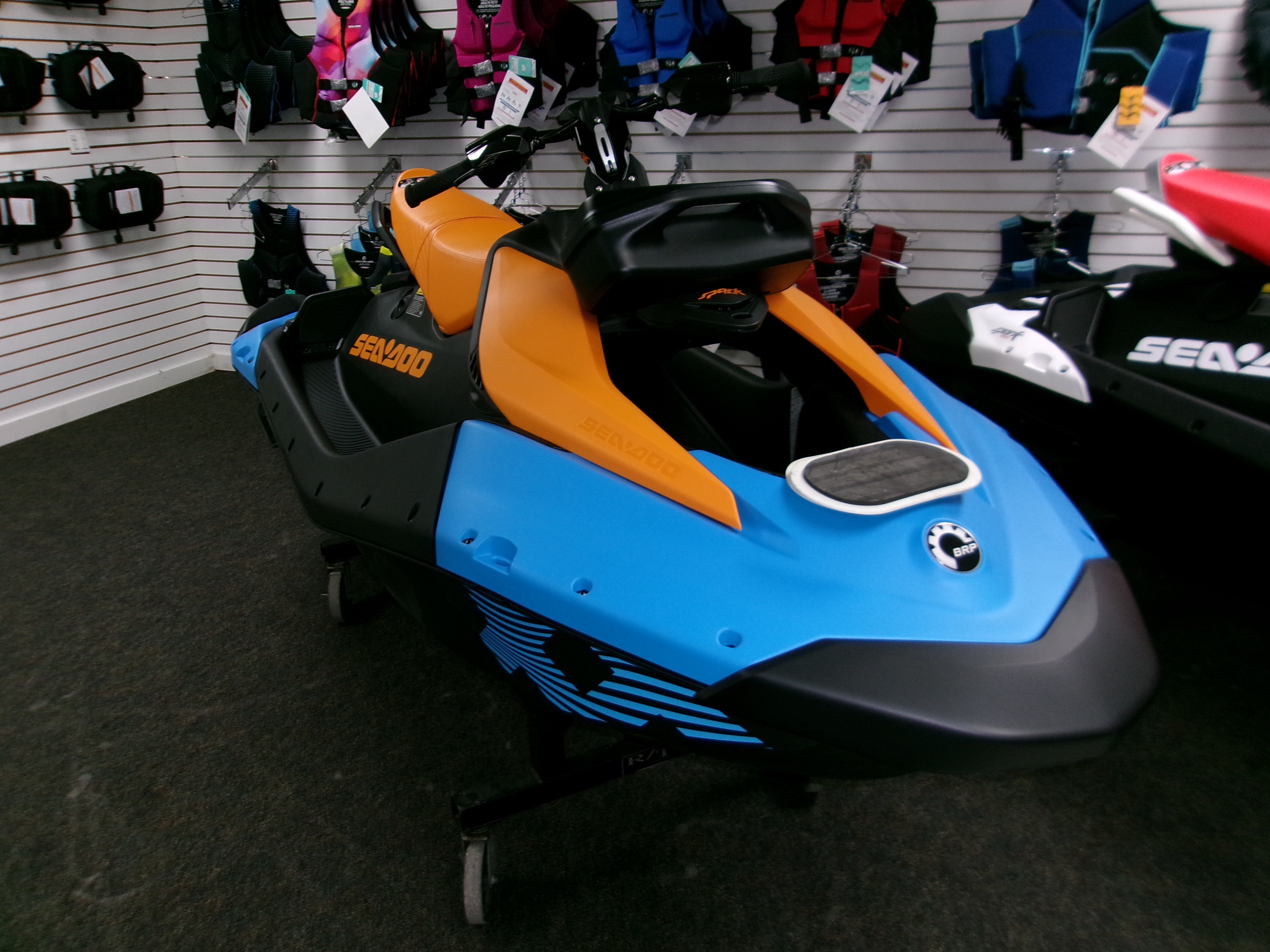 2026 Sea-Doo Spark Trixx for 3 + iBR and Audio in option 3-UP ROTAX 900 H.O. ACE IBR & SOUND SYSTEM in zulu IN