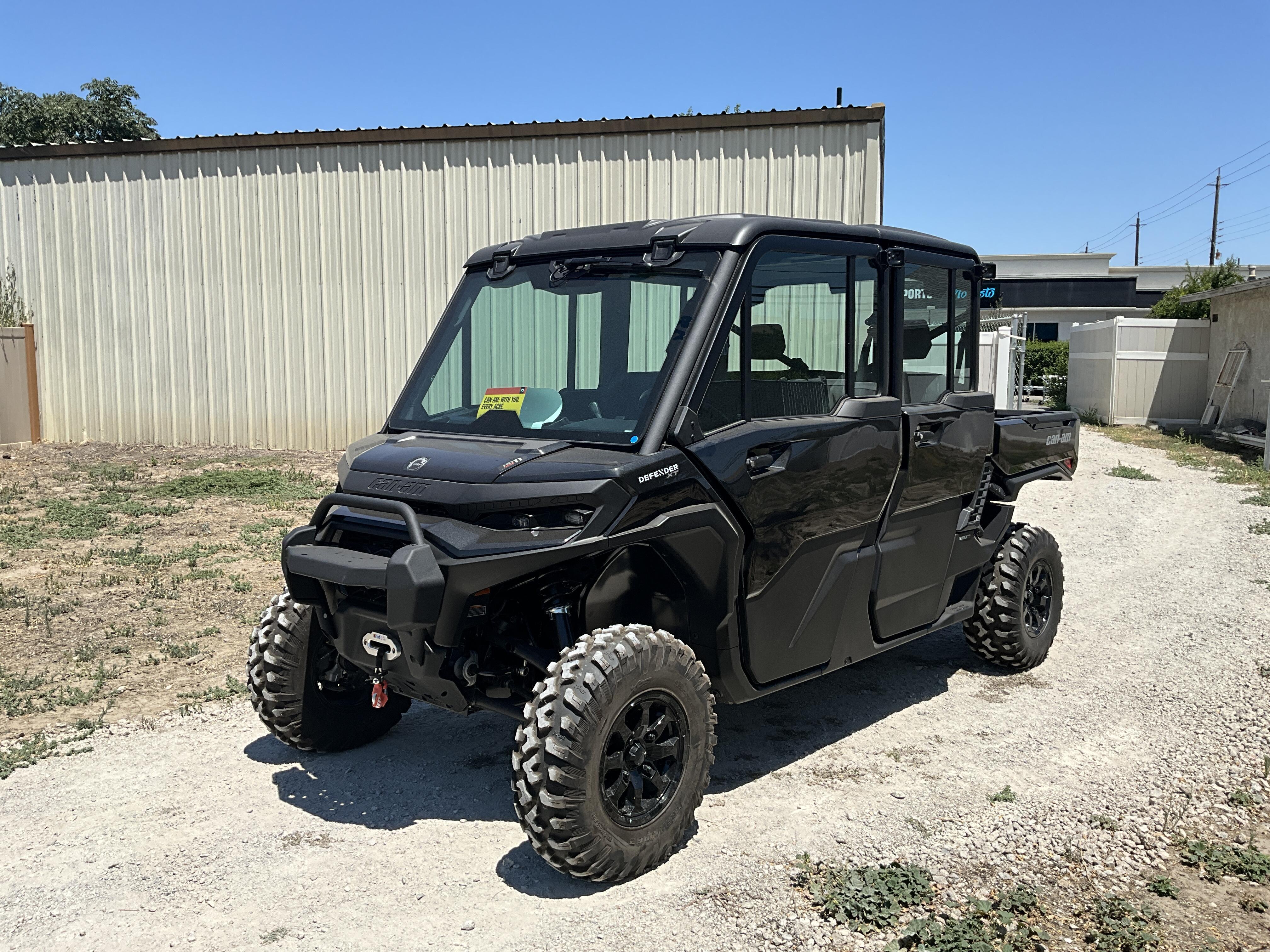 2026 Can-Am DEFENDER MAX XT CAB HD11 in modesto CA